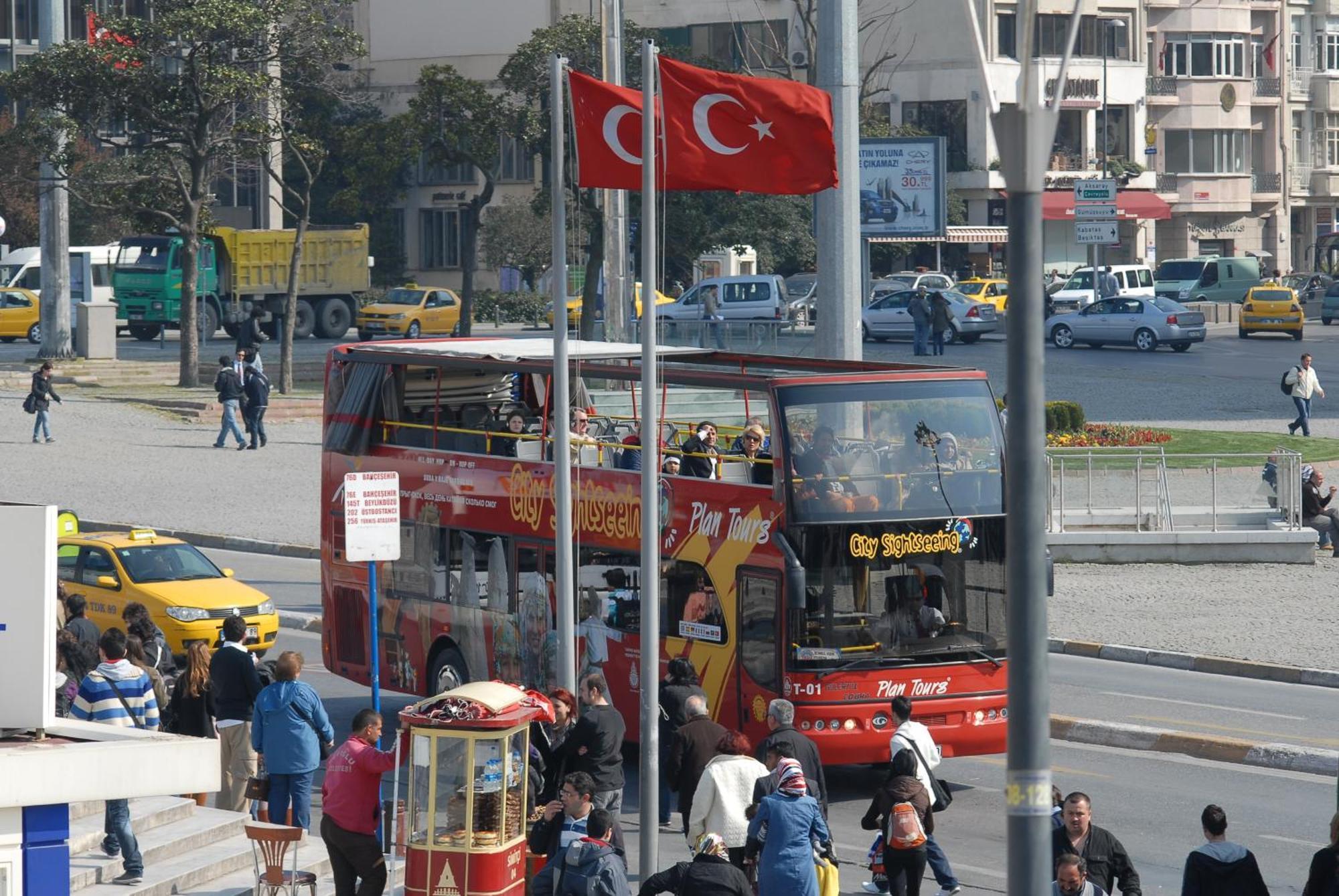 Cheya Taksim Bnb Gumussuyu Istanbul City Center Comfort Residence מראה חיצוני תמונה